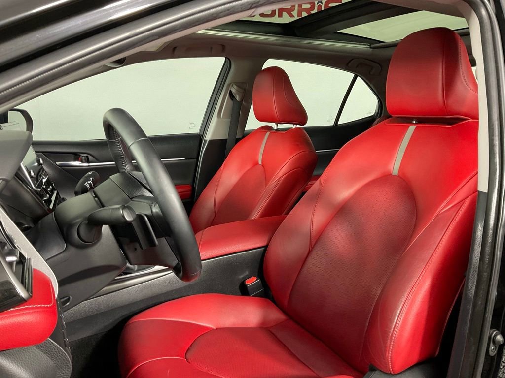 Used 2022 Toyota Camry XSE FWD image 11
