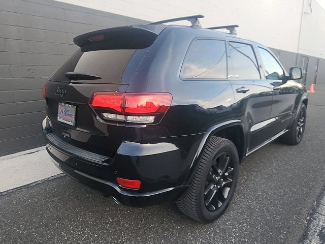 Used 2018 Jeep Grand Cherokee Altitude AWD/4WD image 6