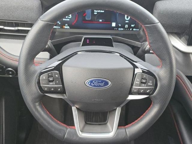 Certified 2025 Ford Explorer ST-Line w/ Premium Package RWD image 18