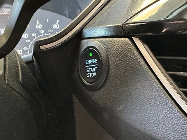Certified 2022 Ford Escape SEL w/ SEL Stealth AWD Package image 12