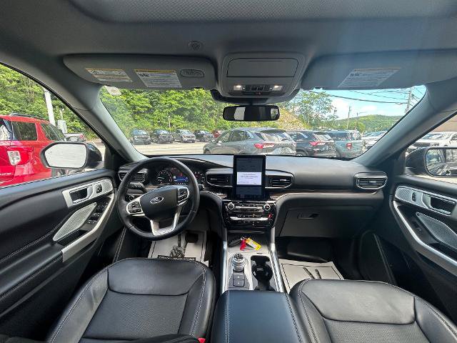 Certified 2023 Ford Explorer Limited w/ Limited Technology Package AWD/4WD image 11