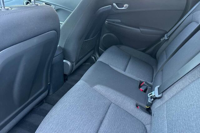 Used 2022 Hyundai Kona SEL w/ Convenience Package image 9