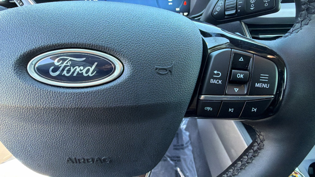 Certified 2024 Ford Escape Platinum w/ Premium Technology Package AWD/4WD image 20