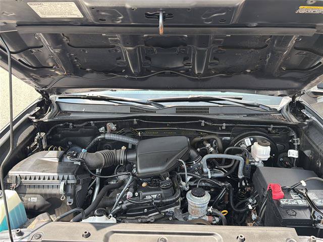 Used 2019 Toyota Tacoma SR AWD/4WD image 9