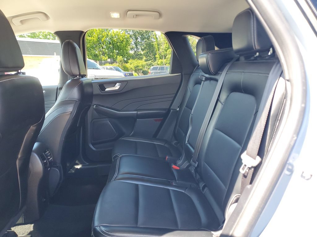Certified 2024 Ford Escape Platinum AWD/4WD image 10