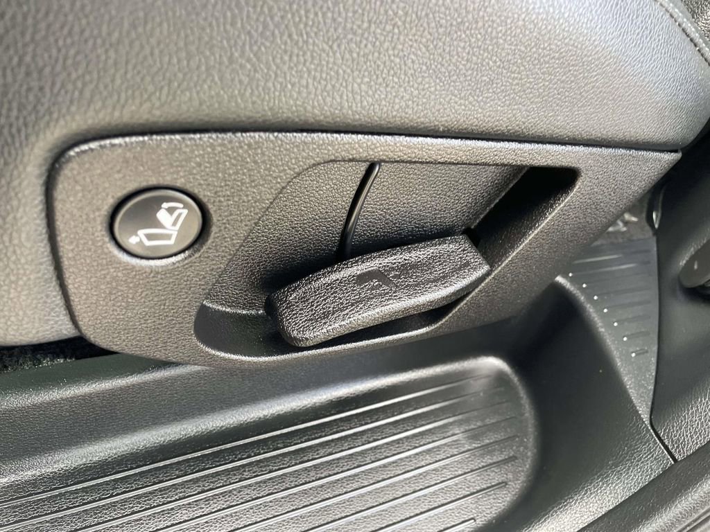 Used 2022 Kia Telluride EX w/ EX Premium Package image 22