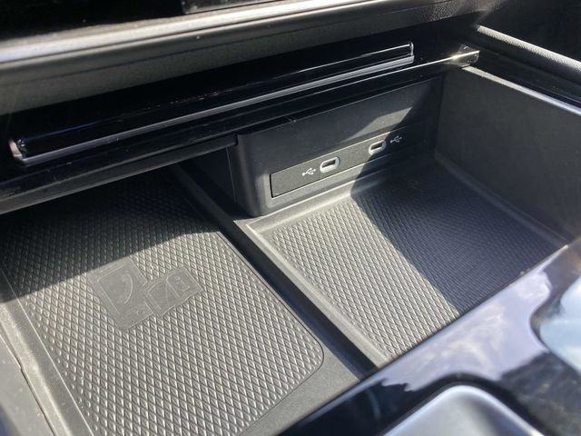 Used 2024 Volkswagen Atlas SE image 31