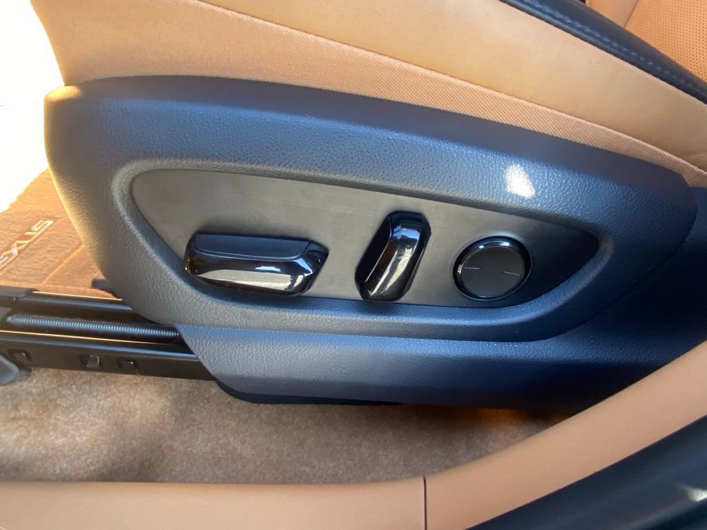 Used 2023 Lexus RZ 450e Premium w/ Technology Package image 10