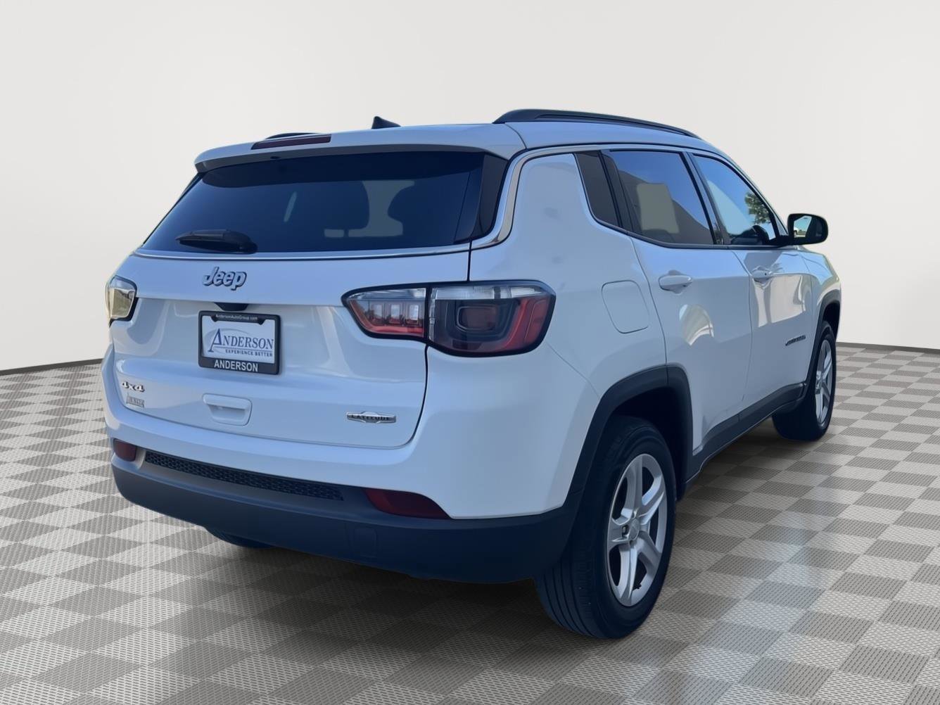 Used 2023 Jeep Compass Latitude AWD/4WD image 5