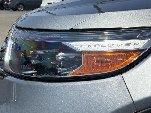 Certified 2022 Ford Explorer XLT w/ Equipment Group 202A image 9