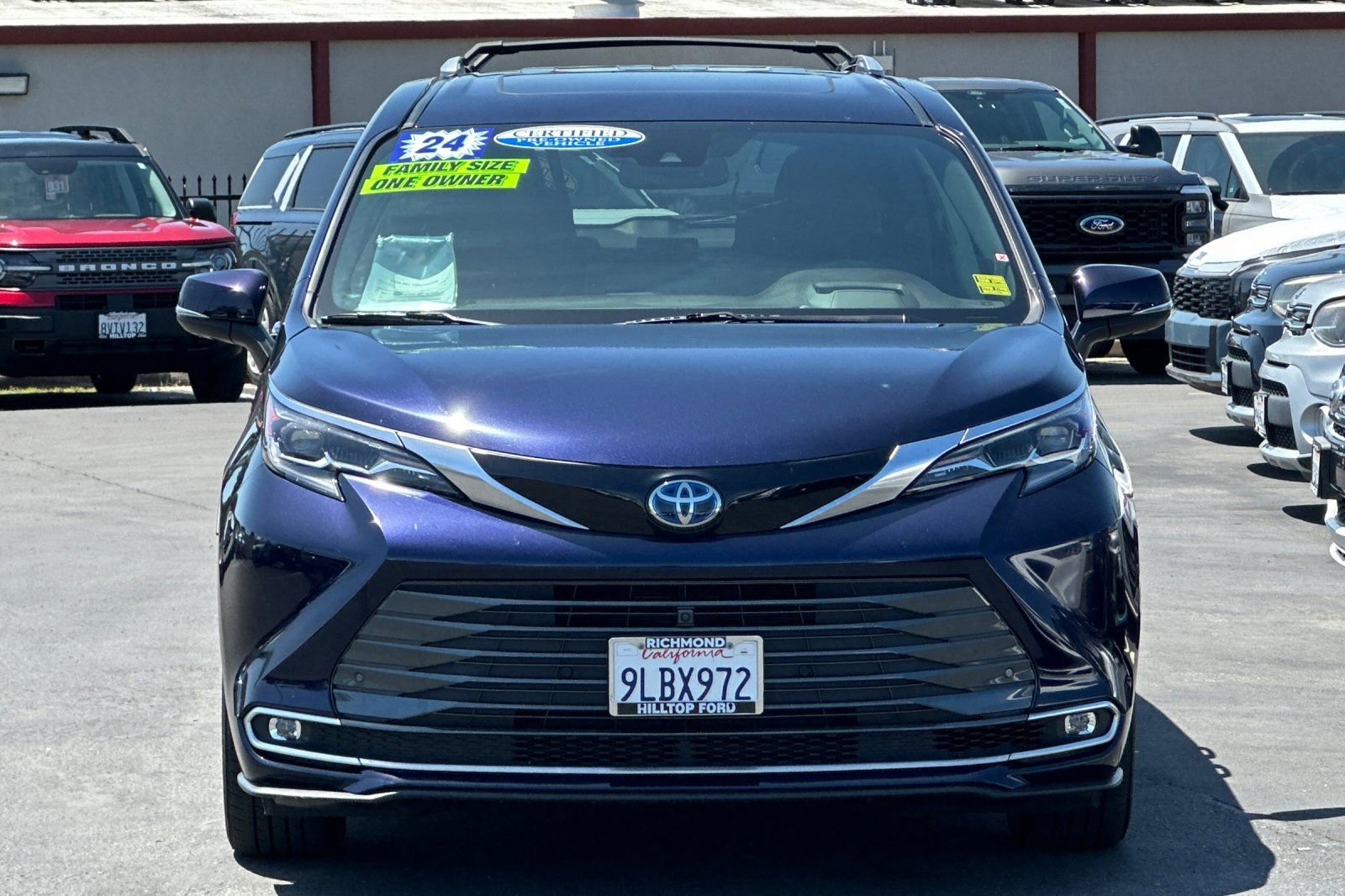 Used 2024 Toyota Sienna Platinum AWD/4WD image 10