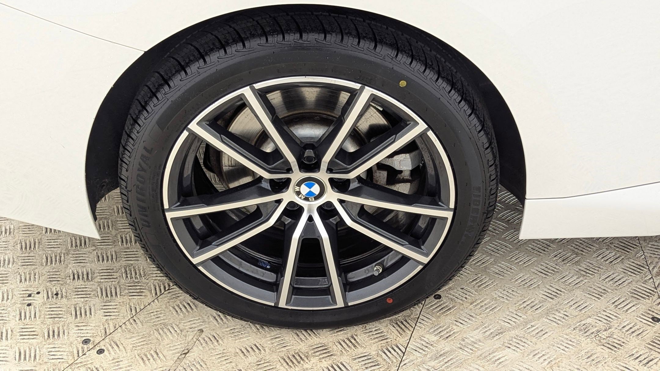 Used 2023 BMW 230i xDrive Coupe image 12