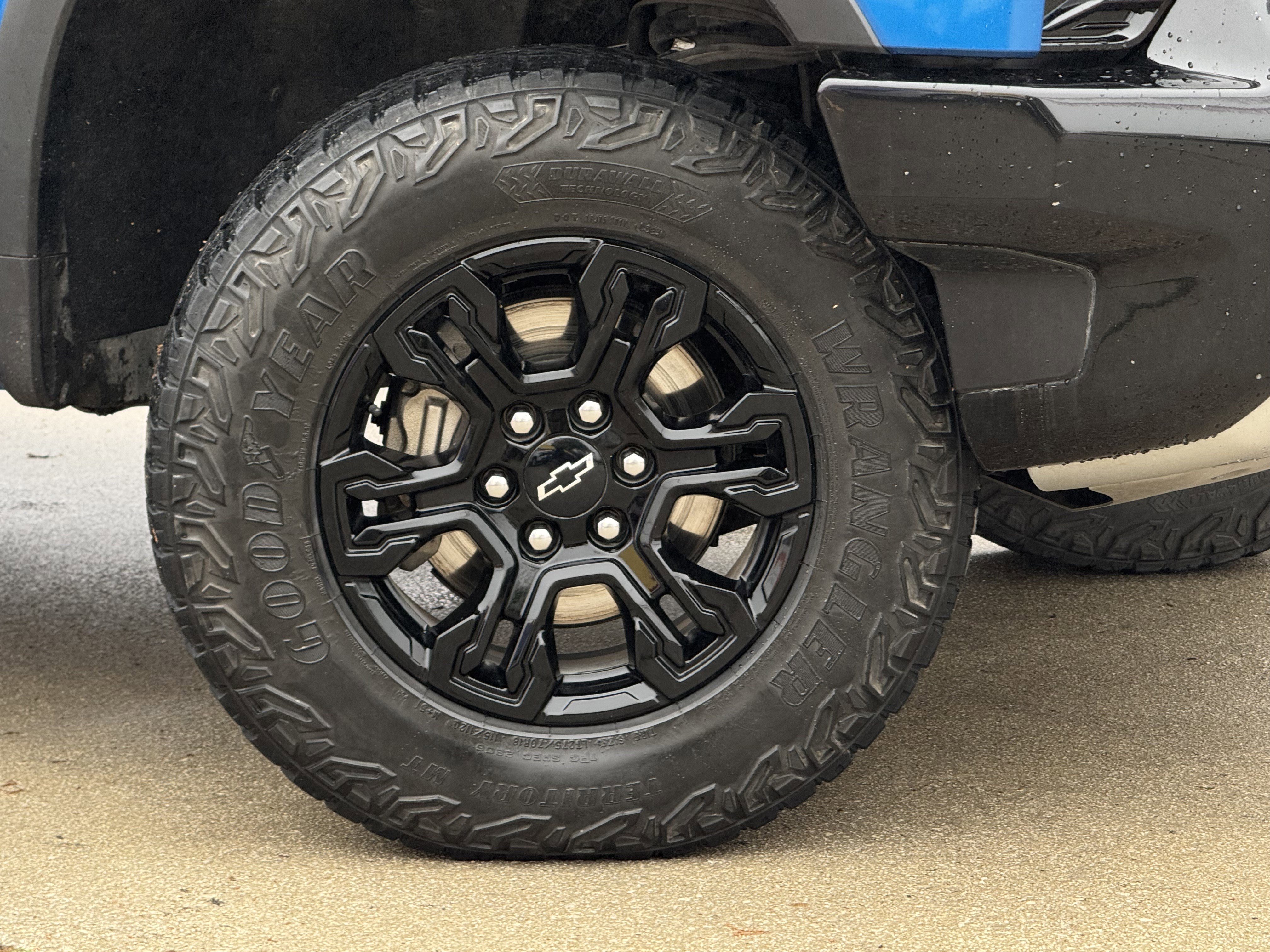 Used 2023 Chevrolet Silverado 1500 ZR2 w/ Technology Package image 8