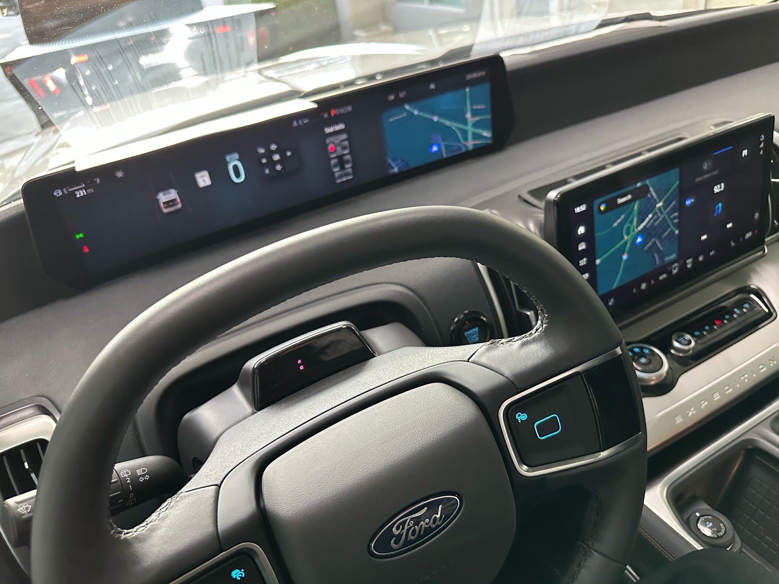 Certified 2025 Ford Expedition Active RWD image 39
