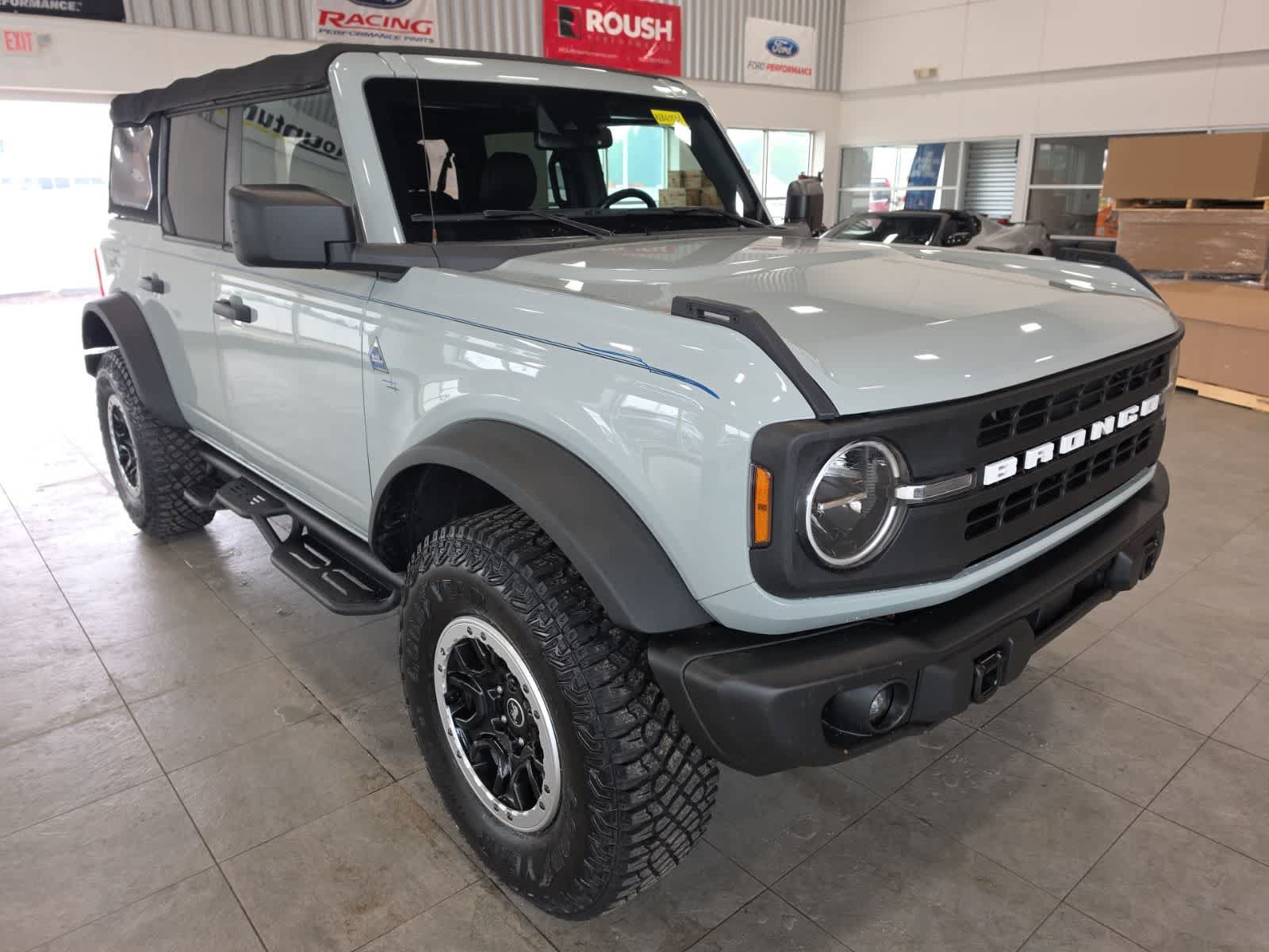 Certified 2022 Ford Bronco Black Diamond w/ Sasquatch Package AWD/4WD image 5