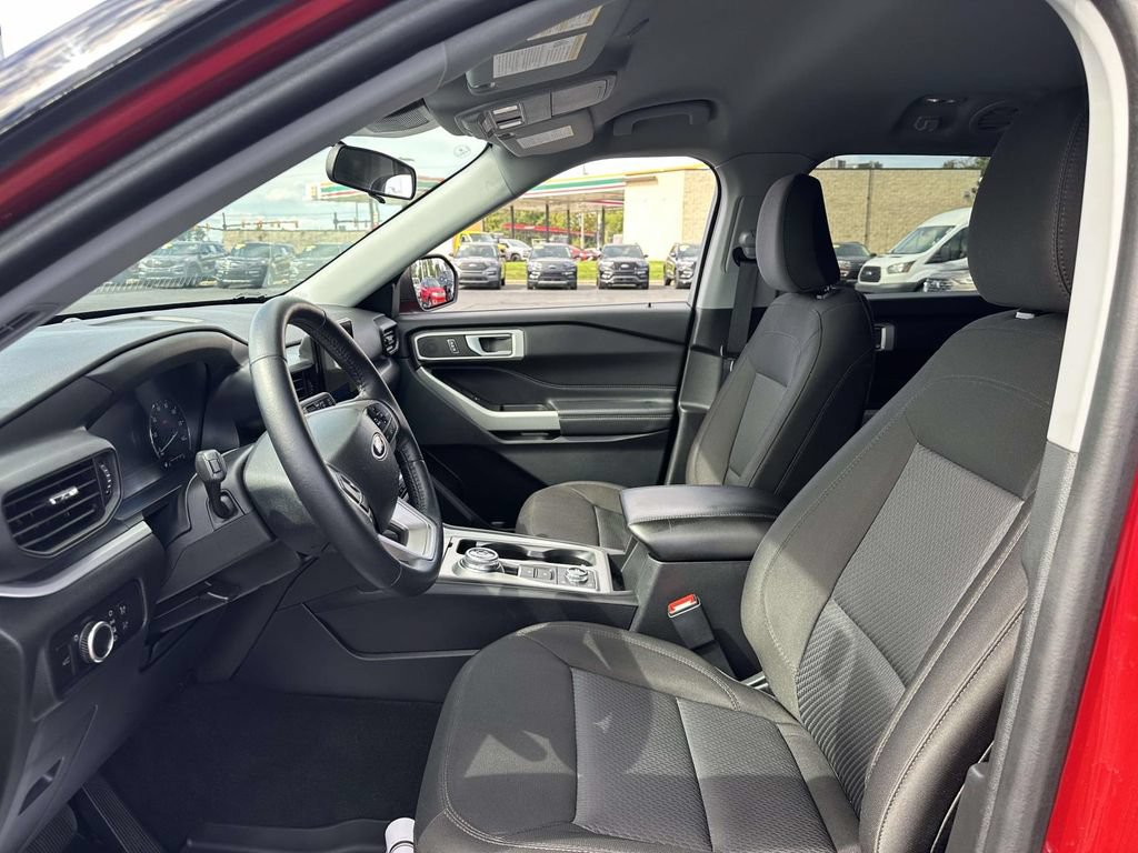 Certified 2023 Ford Explorer XLT w/ Class IV Trailer Tow Package AWD/4WD image 10