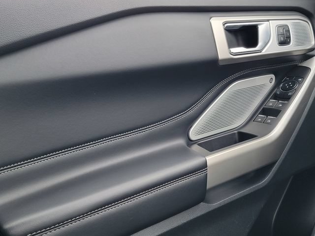 Certified 2023 Ford Explorer Limited w/ Limited Technology Package AWD/4WD image 38