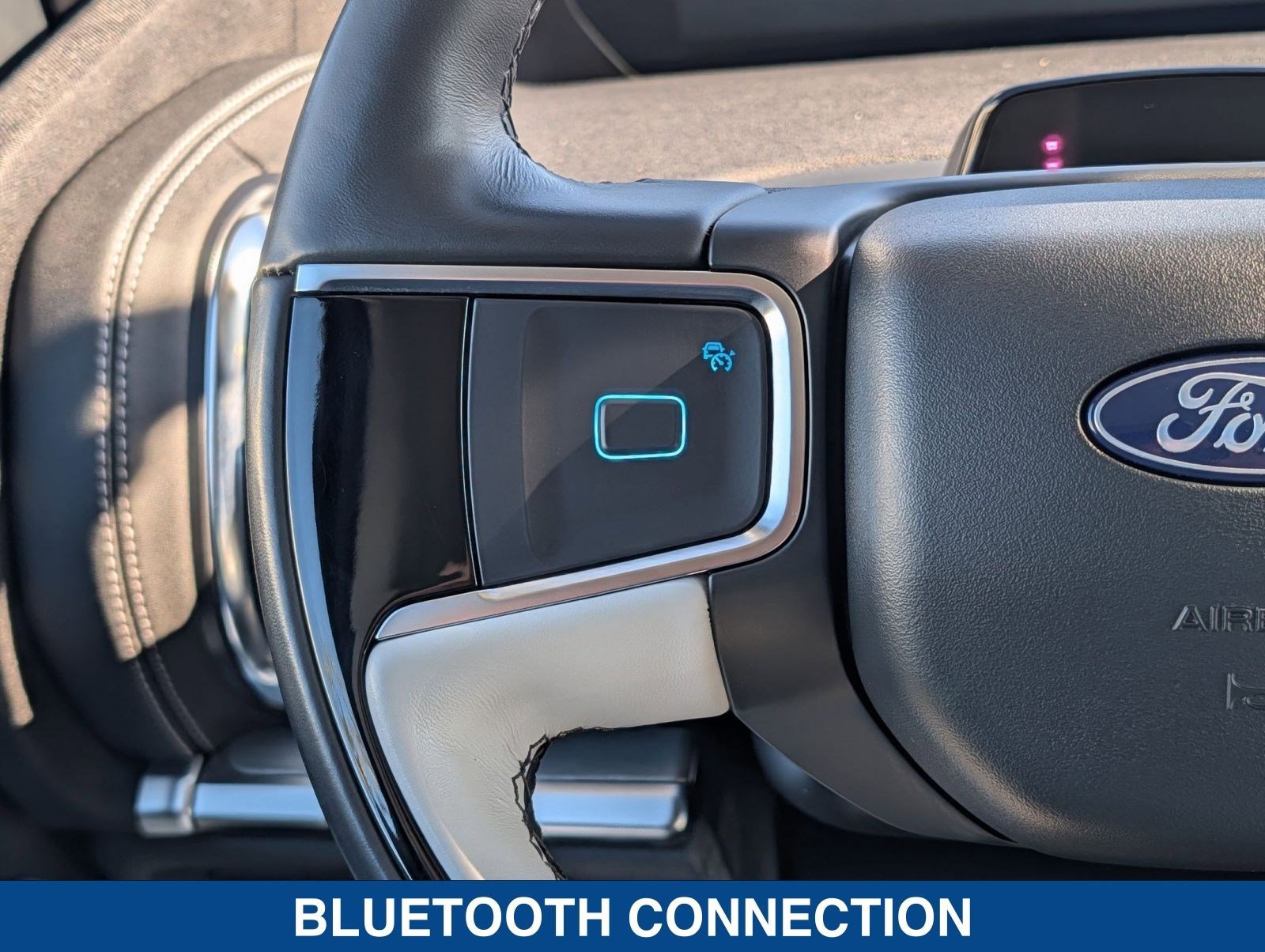 Certified 2025 Ford Expedition Platinum image 27