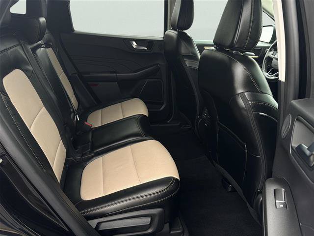 Certified 2022 Ford Escape Titanium w/ Titanium Premium Package FWD image 16