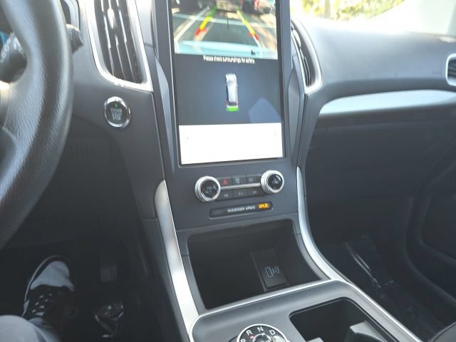 Certified 2022 Ford Edge SE w/ Black Appearance Package AWD/4WD image 12