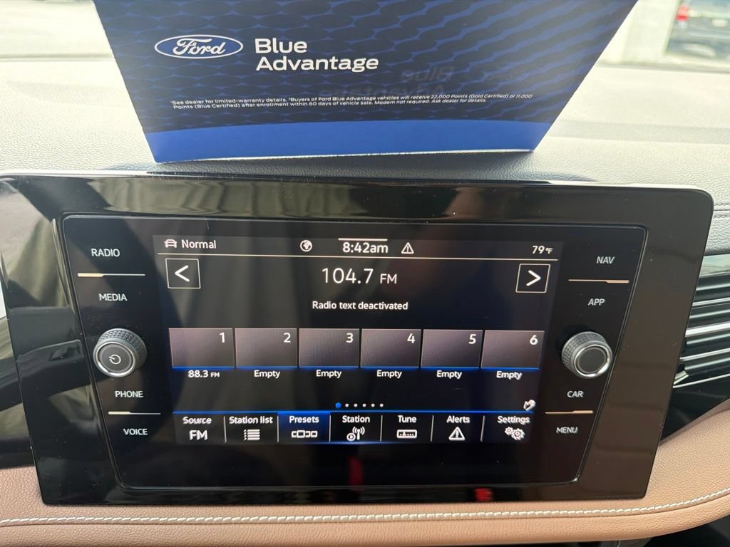 Used 2025 Volkswagen Jetta SEL FWD image 27