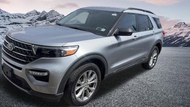 Certified 2022 Ford Explorer XLT w/ Equipment Group 202A