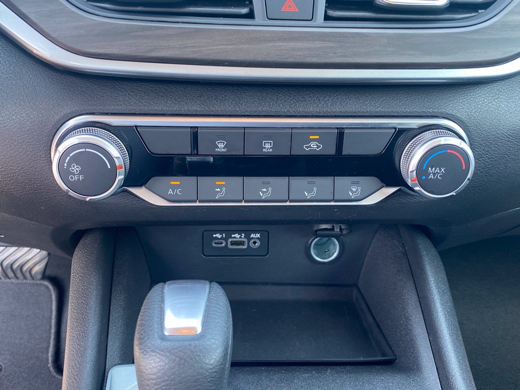 Used 2025 Nissan Altima 2.5 SV FWD image 17