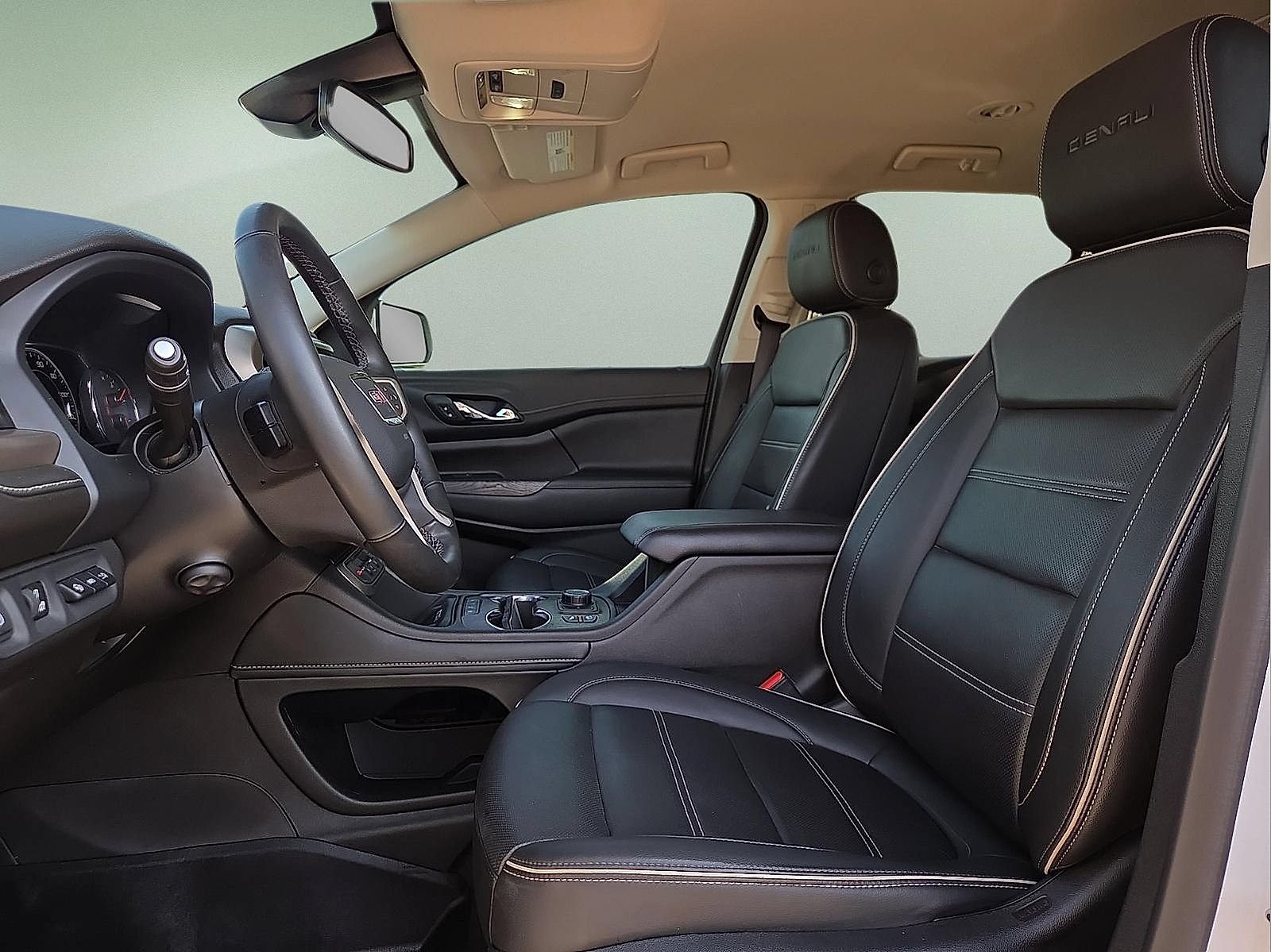 Used 2023 GMC Acadia Denali FWD image 15