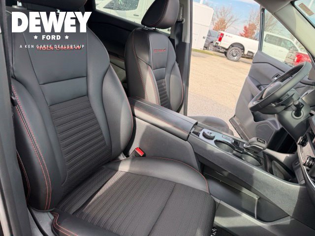 Used 2026 Nissan Rogue SV AWD/4WD image 40