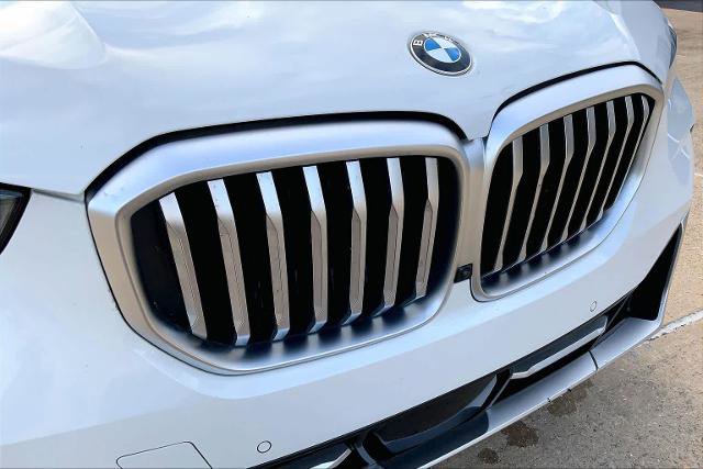 Used 2024 BMW X5 sDrive40i w/ Parking Assistance Package image 29
