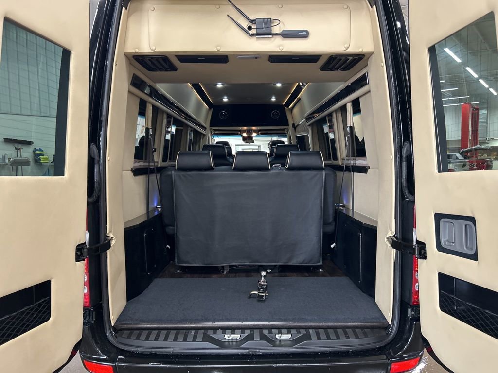 Used 2017 Mercedes-Benz Sprinter 2500 image 30