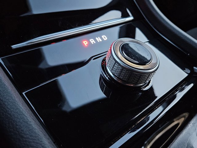 Used 2023 Jeep Grand Cherokee L Laredo image 9