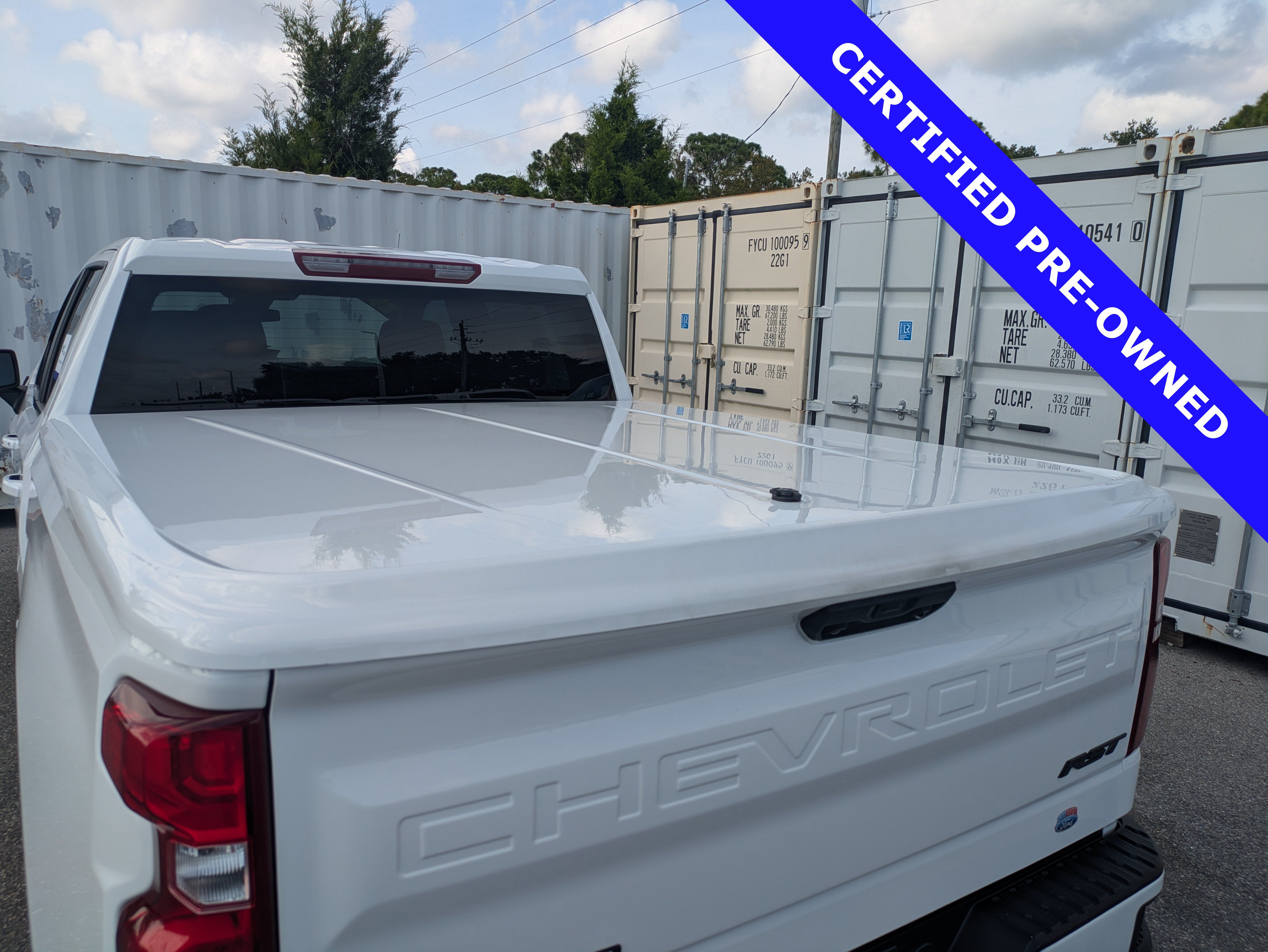 Used 2025 Chevrolet Silverado 1500 RST AWD/4WD image 13