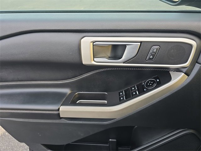 Certified 2022 Ford Explorer XLT image 13