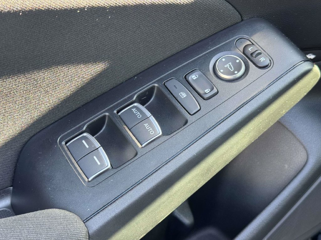 Used 2025 Honda Civic FWD Hybrid Sedan image 19