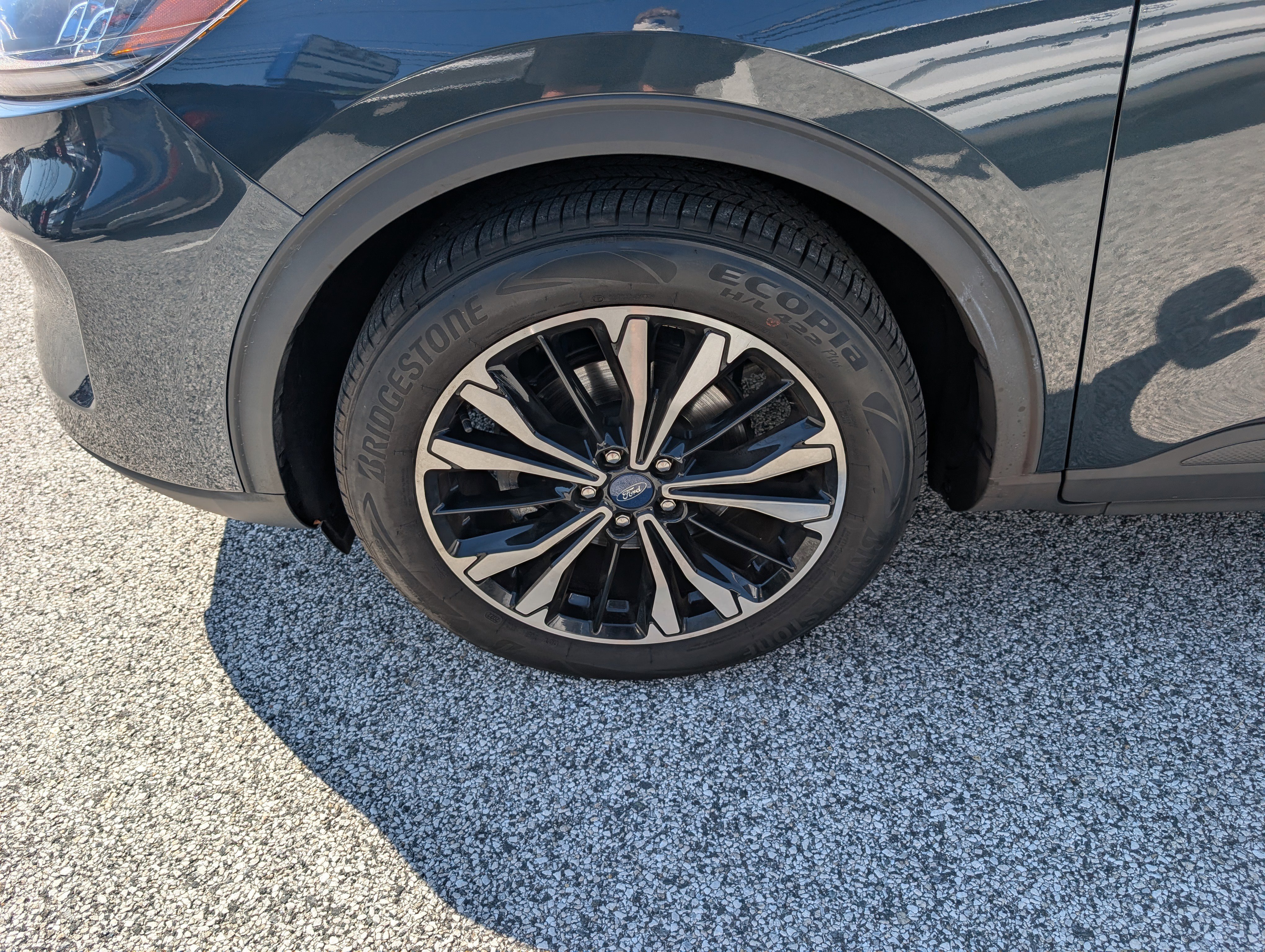 Certified 2022 Ford Escape SE w/ SE Sport Appearance Package FWD image 11