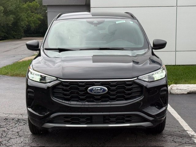 Certified 2024 Ford Escape ST-Line w/ Tech Pack #1 AWD/4WD image 3