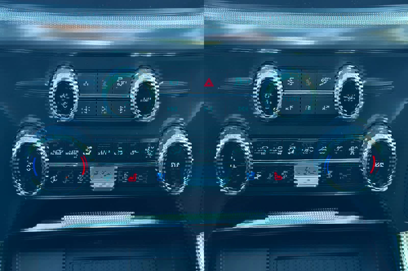 Certified 2025 Ford F150 Platinum w/ Equipment Group 702A High image 20