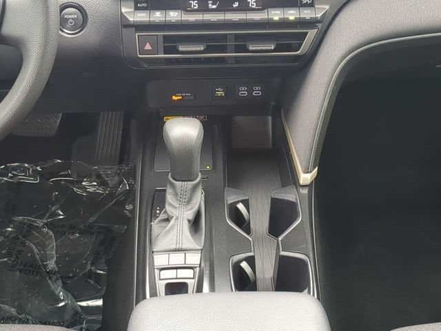 Used 2025 Toyota Camry LE w/ Convenience Package FWD image 18