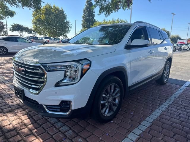Used 2022 GMC Terrain SLT w/ Infotainment Package II