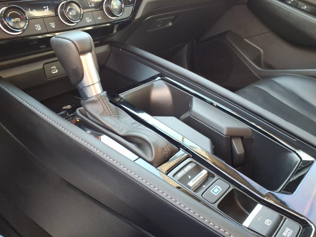 Used 2025 Honda Accord Touring image 18
