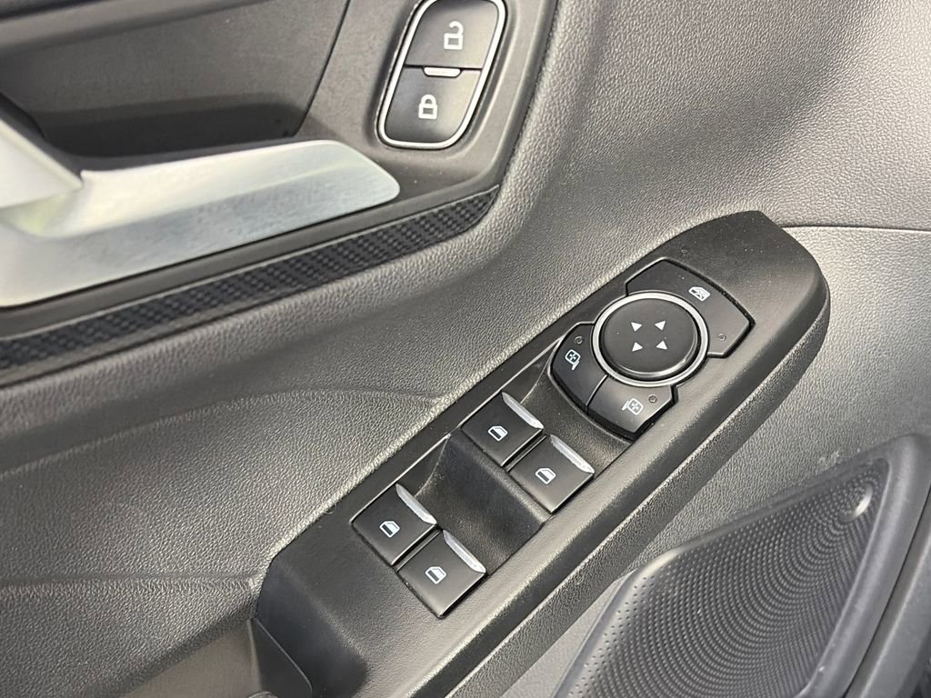 Certified 2025 Ford Escape ST-Line Select AWD/4WD image 23