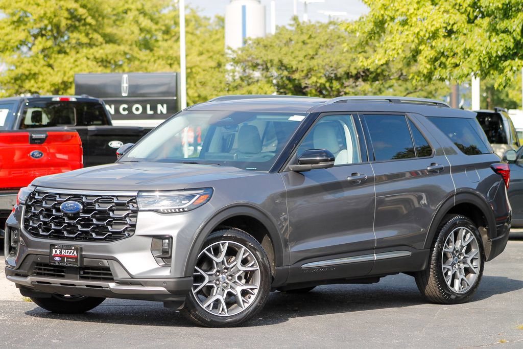 Certified 2025 Ford Explorer Platinum w/ Ultimate Package AWD/4WD image 1