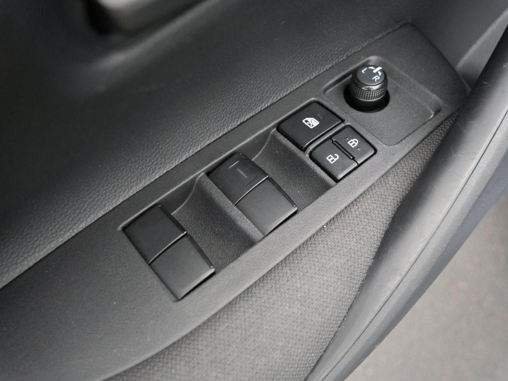 Used 2025 Toyota Corolla LE FWD image 15