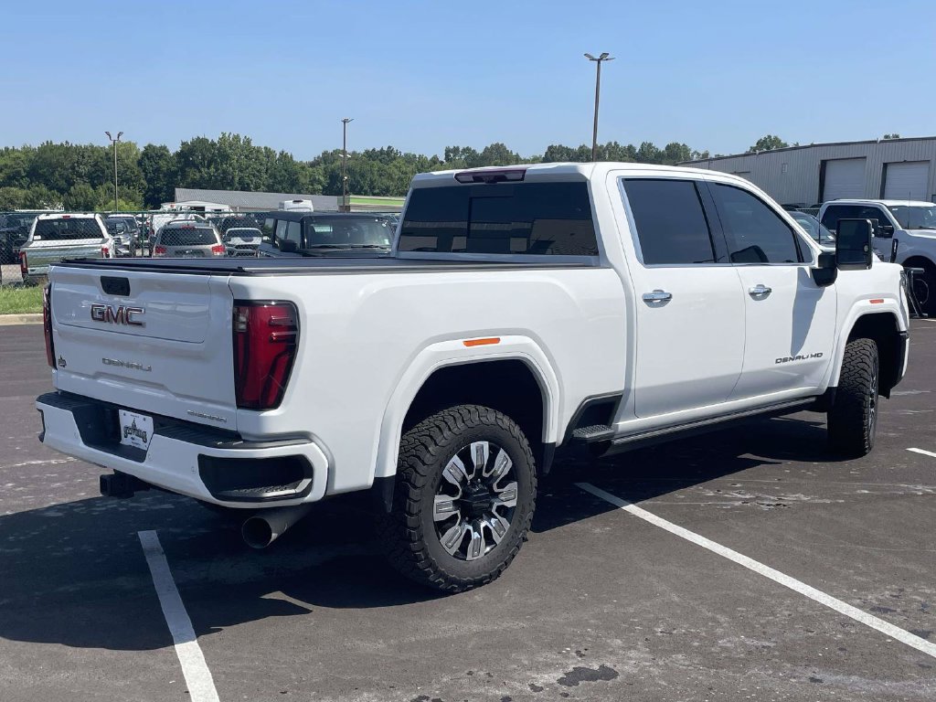 Used 2026 GMC Sierra 2500 Denali w/ Denali Reserve Package AWD/4WD image 3