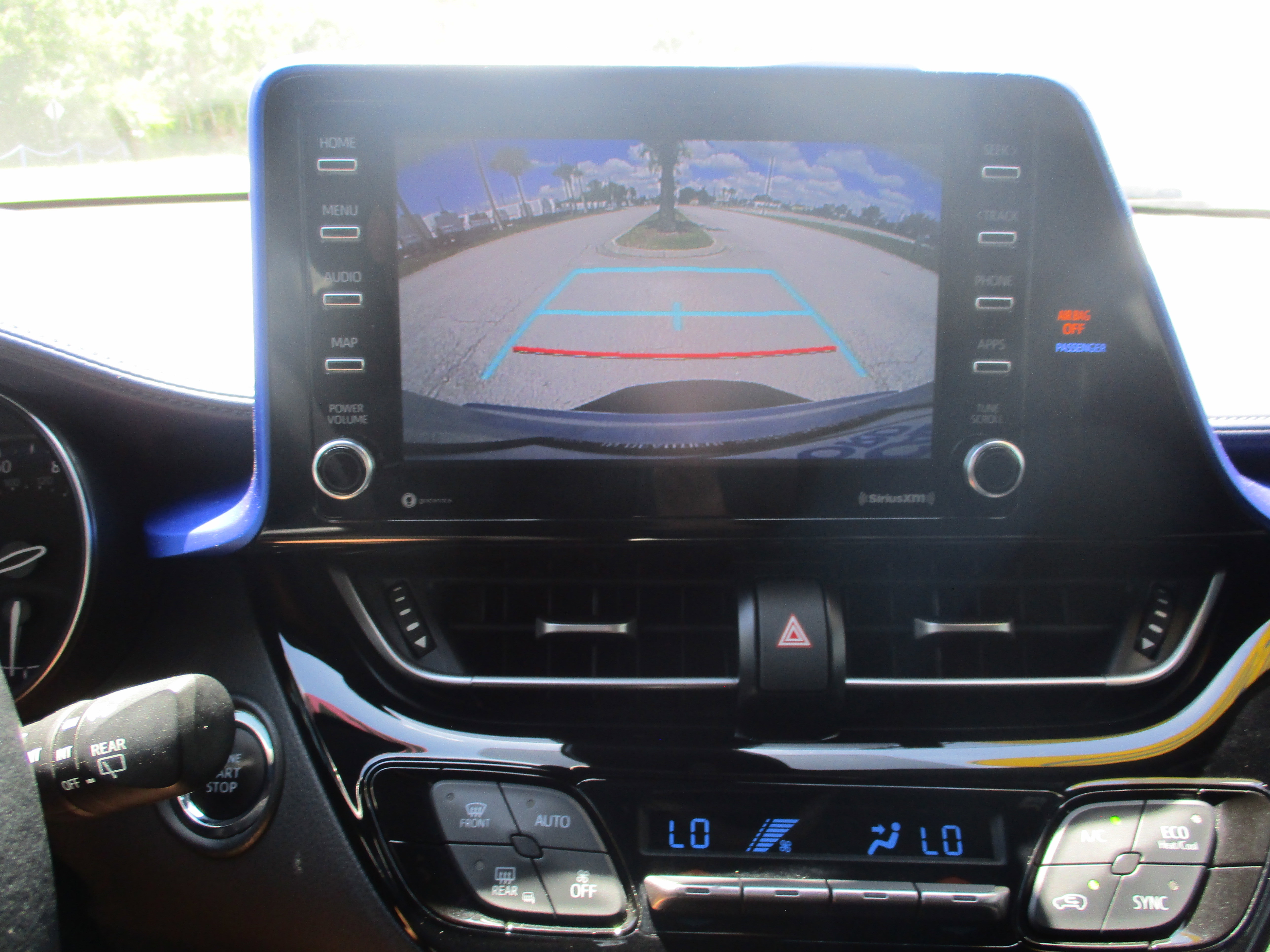 Used 2020 Toyota C-HR XLE FWD image 18