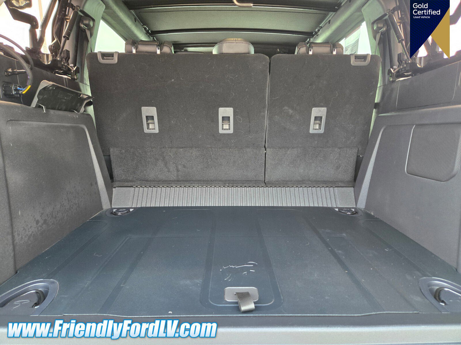 Certified 2024 Ford Bronco Badlands image 11