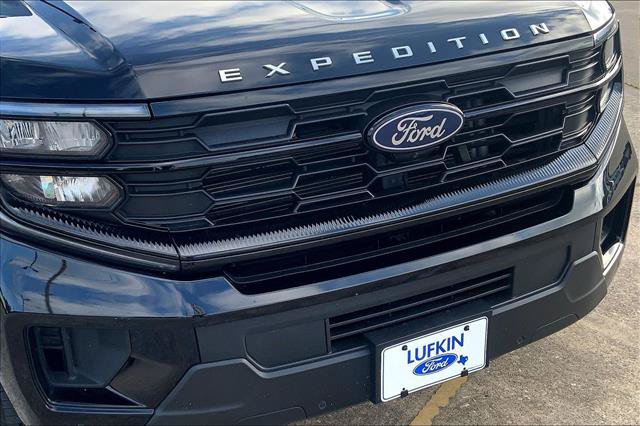 Certified 2025 Ford Expedition Active AWD/4WD image 31