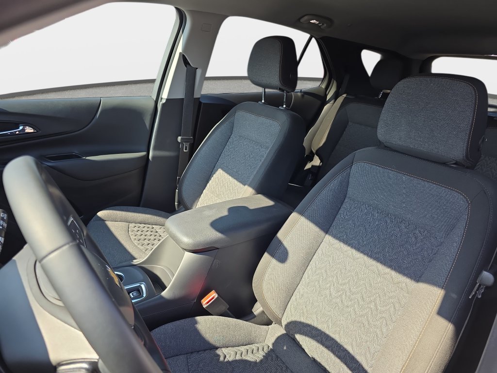 Used 2024 Chevrolet Equinox LT AWD/4WD image 16