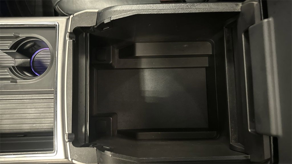 Certified 2017 Ford F350 Platinum w/ Platinum Ultimate Package image 33